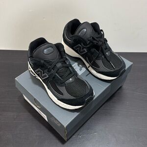 New Balance 2002s